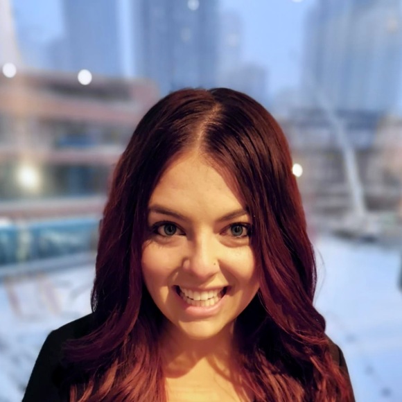 Meet your Posher, Robyn - Picture 1 of 1